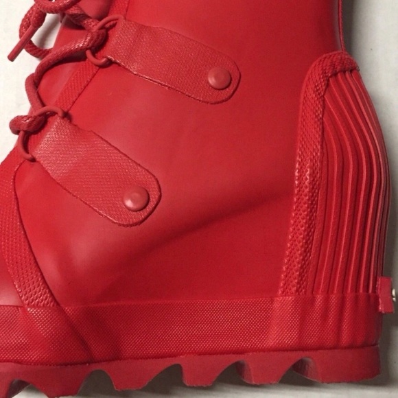 NEW•WALK-ABOUT WEDGE RAIN BOOT - Picture 7 of 7